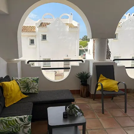 Vime V Sunny East Swimming Pool, Gym & - Eaw Homes شقة ماربيا